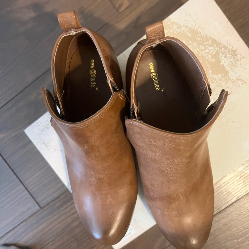 Ankle boots